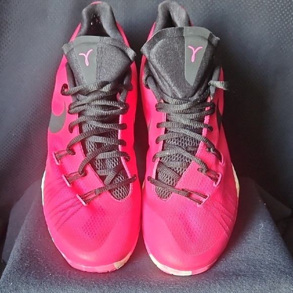 Nike Other - 2015 Nike HyperChase “Think Pink” Kay Yow BCA Vivid Pink 705363-602 Men’s Sz 12